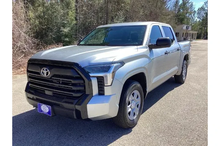 $29997 : Toyota Tundra 2022 4x2 SR 4d image 3