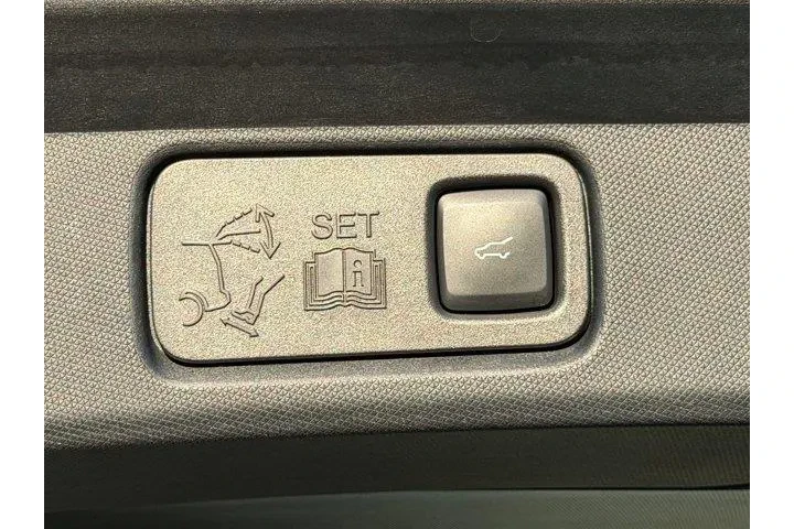 $29995 : Ford Mustang Mach-E 2023 AWD image 9