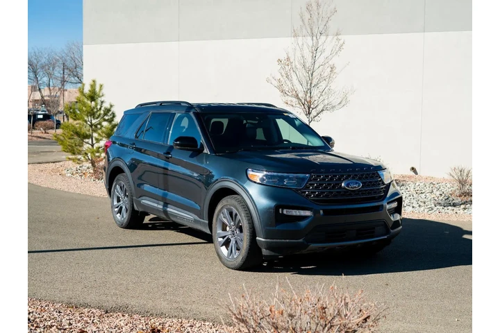 $29845 : 2022 Explorer XLT image 1