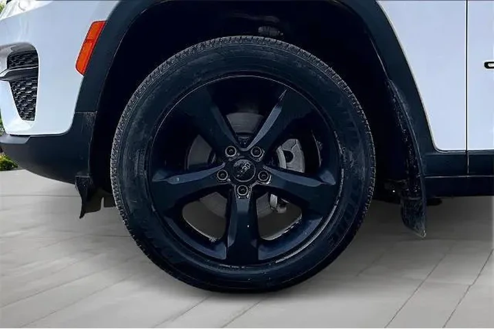 $33686 : Jeep Grand Cherokee 2024 4x4 image 9