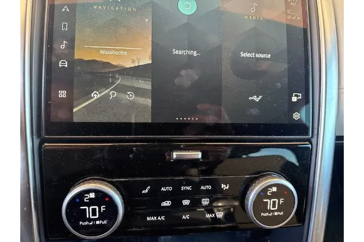 $38627 : Land Rover Discovery 2023 AW image 10