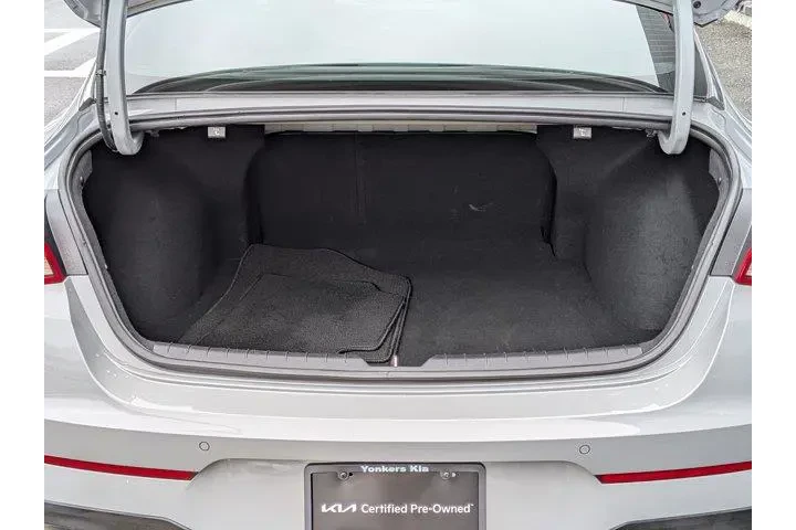 $26695 : Kia K5 2023 GT 4dr Sedan image 8