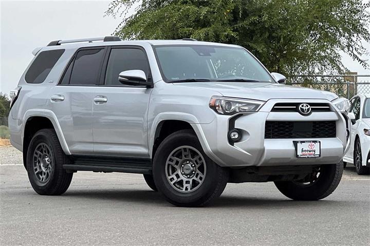 $38550 : 4Runner SR5 Premium image 2