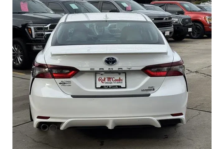 $28249 : Toyota Camry Hybrid 2024 SE image 6