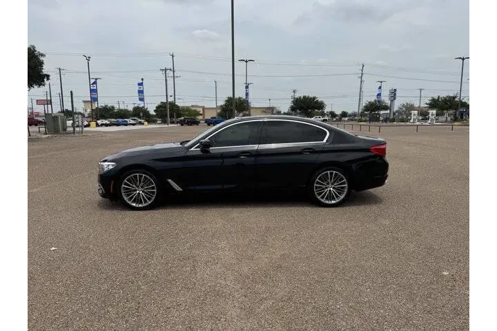 2019 BMW 5 Series 540i image 6