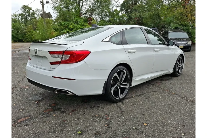$22299 : Honda Accord 2022 Sport 4dr image 4