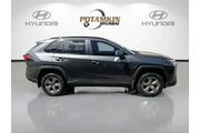 $27699 : Toyota RAV4 2024 XLE 4dr SUV thumbnail