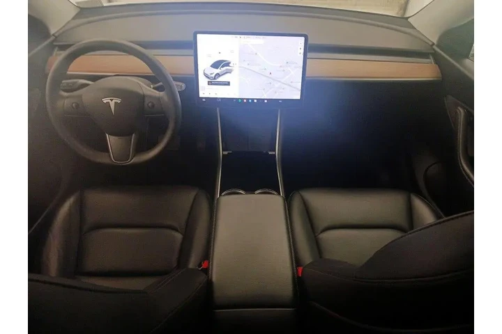 $29998 : Tesla Model Y 2021 AWD Long image 9