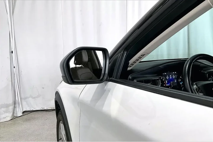 $29811 : Ford Explorer 2023 AWD Limit image 10