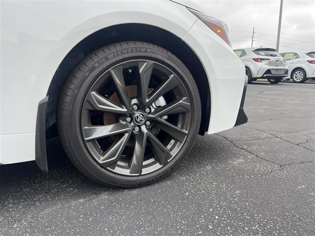 $25561 : PRE-OWNED 2024 TOYOTA COROLLA image 9