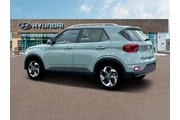 $19409 : Hyundai VENUE 2025 SEL 4dr C thumbnail