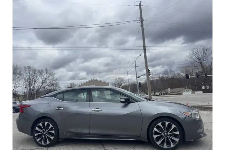 $7999 : 2016 Maxima 3.5 SR image 5