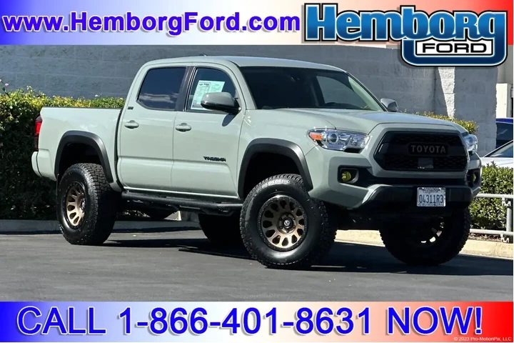 $36995 : Toyota Tacoma 2023 4x4 SR V6 image 1