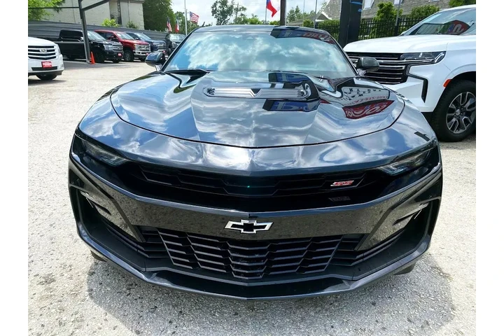 2019 Camaro 2SS Coupe image 2