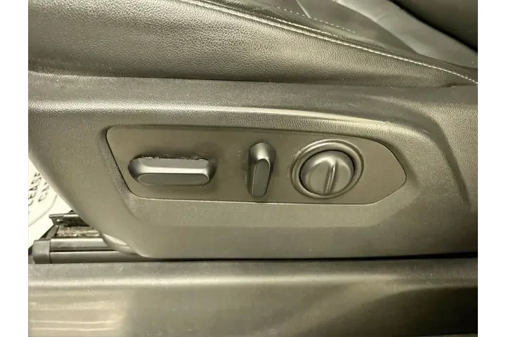 $30587 : Chevrolet Silverado 1500 202 image 10