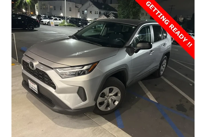 $28444 : Toyota RAV4 2023 AWD LE 4dr image 2