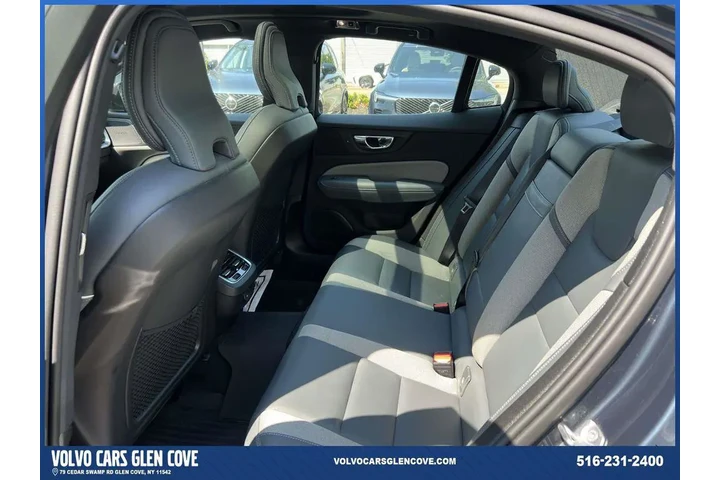$22000 : Volvo S60 2021 AWD T5 R-Desi image 9