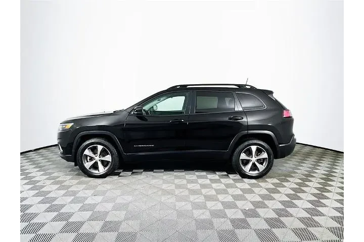 $28999 : Jeep Cherokee 2022 4x4 Limit image 4