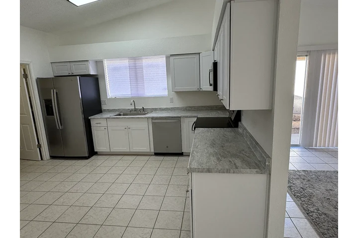 $1895 : Newly remodeled image 9