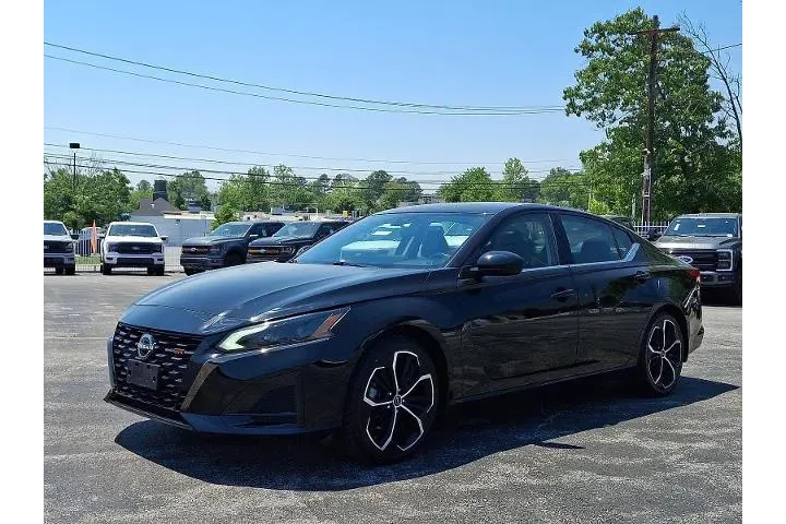 $24850 : Nissan Altima 2024 2.5 SR 4d image 3