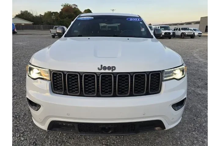 $28126 : Jeep Grand Cherokee 2021 4x4 image 2