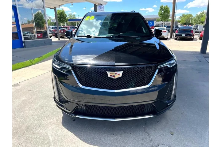 2020 XT6 Sport image 2