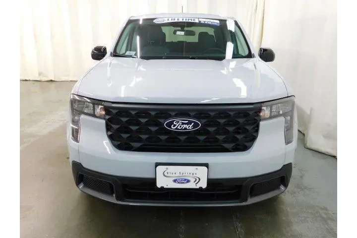 $33735 : Ford Maverick 2025 AWD XLT 4 image 8