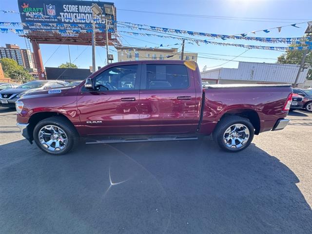 $41299 : 2022 RAM 1500 Big Horn 4x4 Cr image 6