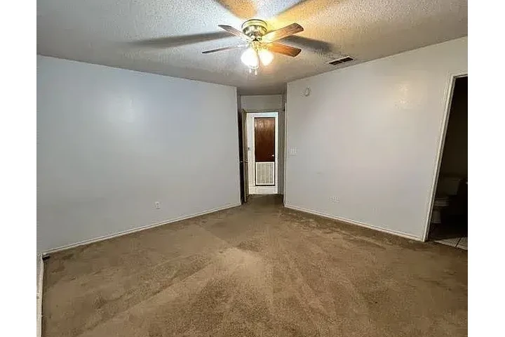 $800 : HOUSE FOR RENT IN BROWNSVILLE image 5