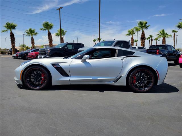 $64743 : Pre-Owned 2015 Corvette Z06 1 image 3