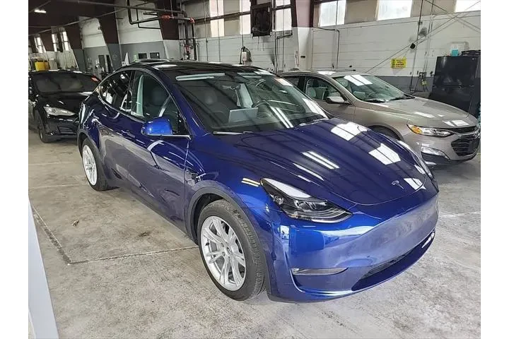 $32990 : Tesla Model Y 2024 AWD Long image 3