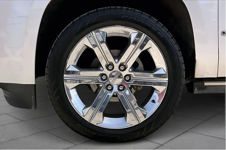 $32235 : GMC Yukon 2019 4x4 Denali 4d image 10