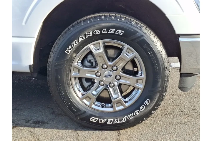 $33500 : Ford F-150 2021 4x4 XL 4dr S image 9