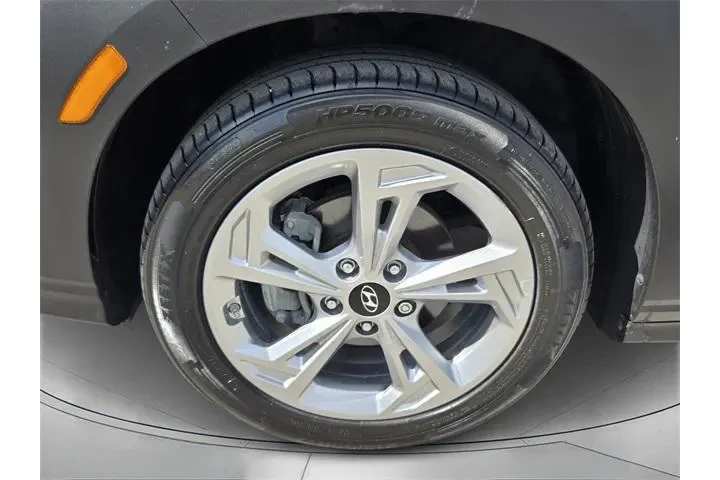 $16487 : Hyundai KONA 2023 SEL 4dr Cr image 9