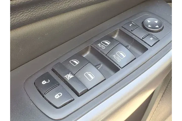 $13900 : Jeep Cherokee 2021 4x4 Latit image 8