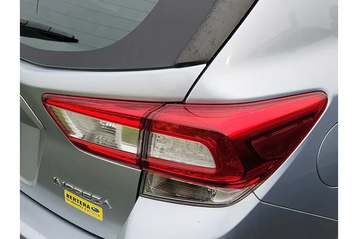 $15995 : Subaru Impreza 2019 AWD 2.0i image 7