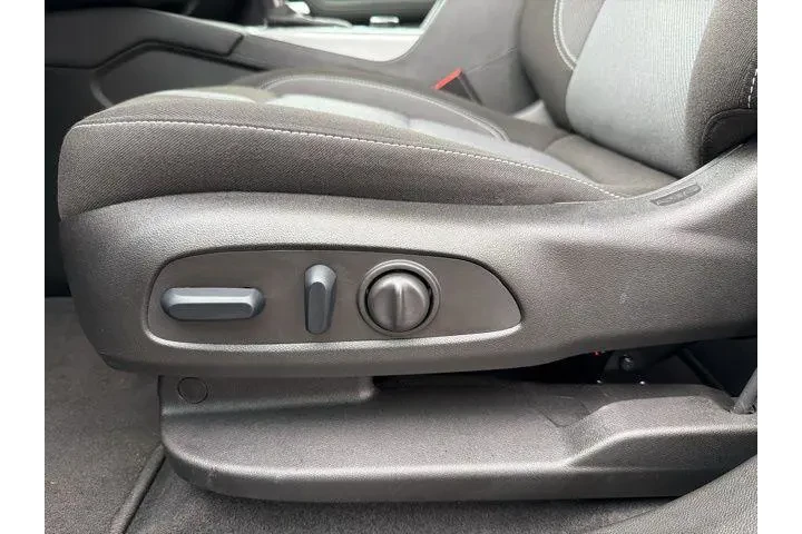 $29989 : Chevrolet Blazer 2025 AWD LT image 9