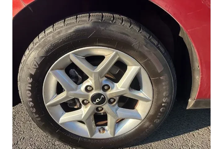 $14995 : Kia Soul 2022 LX 4dr Crossov image 10