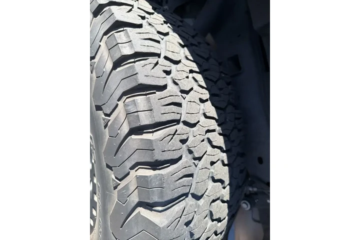 $27378 : Jeep Gladiator 2020 4x4 Spor image 9