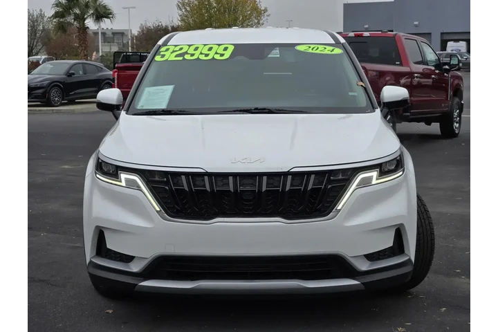 $31737 : Kia Carnival 2024 LX 4dr Min image 3