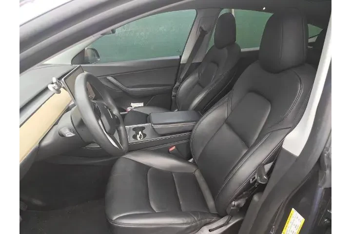 $32085 : Tesla Model Y 2022 AWD Long image 6