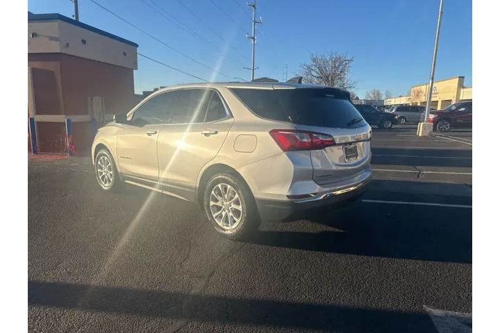 2018 Equinox LT image 5
