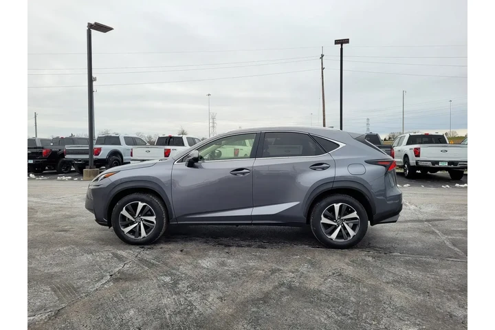 $32540 : Lexus NX 300 2021 AWD 4dr Cr image 7