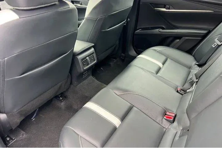 $28477 : Toyota Camry 2025 SE 4dr Sed image 6