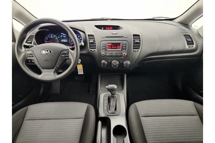 $12998 : Kia Forte 2015 LX 4dr Sedan image 9