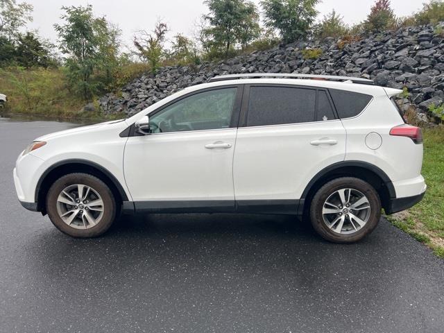 $18296 : PRE-OWNED 2017 TOYOTA RAV4 XLE image 5