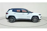 $25975 : Jeep Compass 2025 4x4 Limite thumbnail