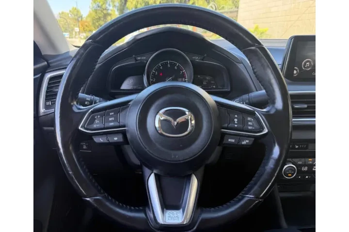 $19995 : 2018 MAZDA3 Grand Touring image 10