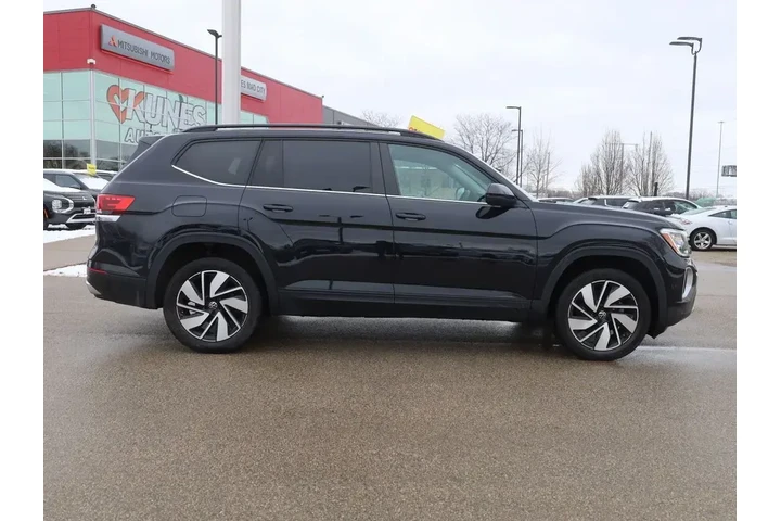 $32677 : Volkswagen Atlas 2025 AWD SE image 10