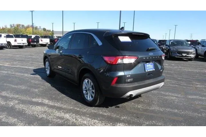 $17719 : Ford Escape 2022 AWD SE 4dr image 5